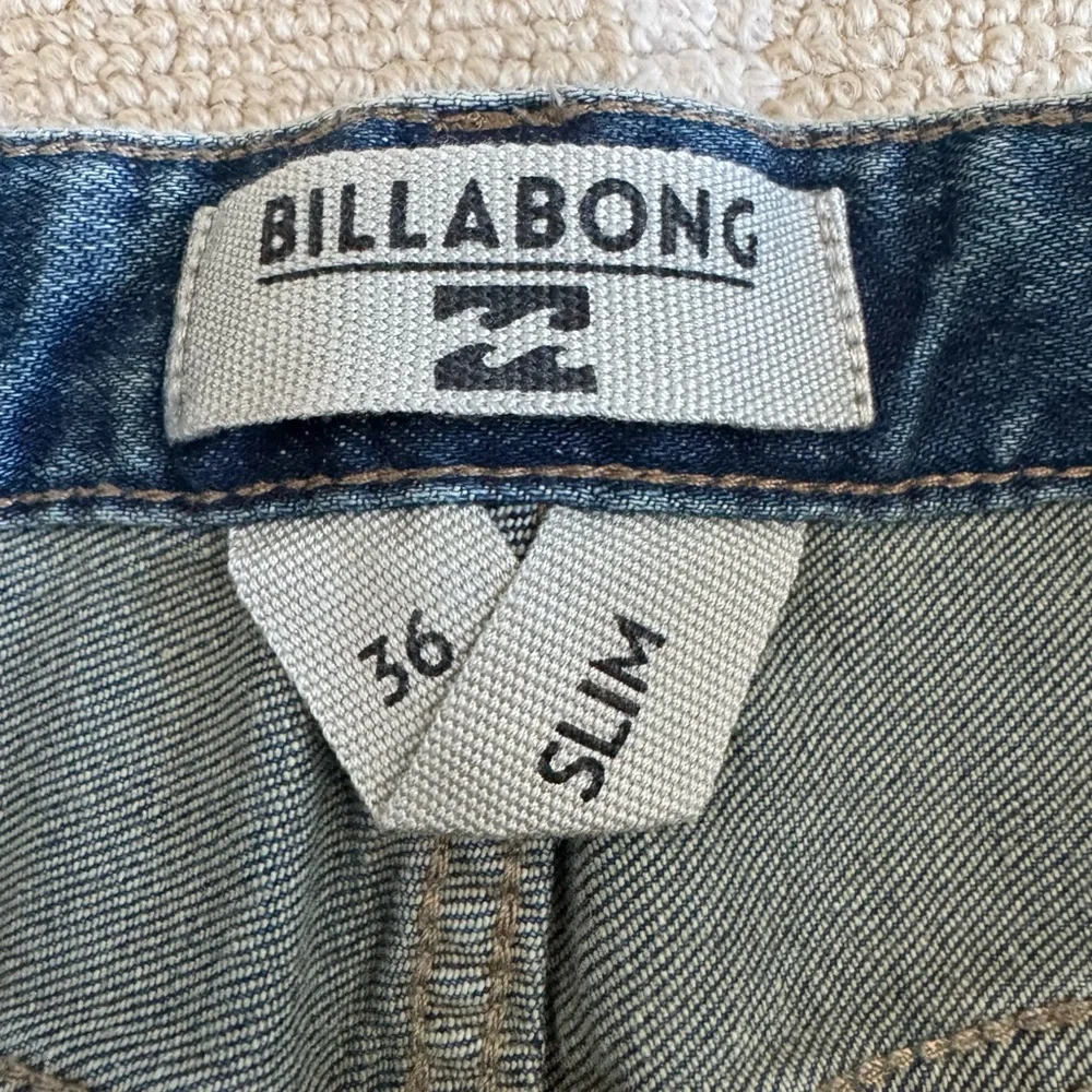 NWT Billabong Outsider Slim Stretch Jeans Streetwear Light Wash Blue Denim 36